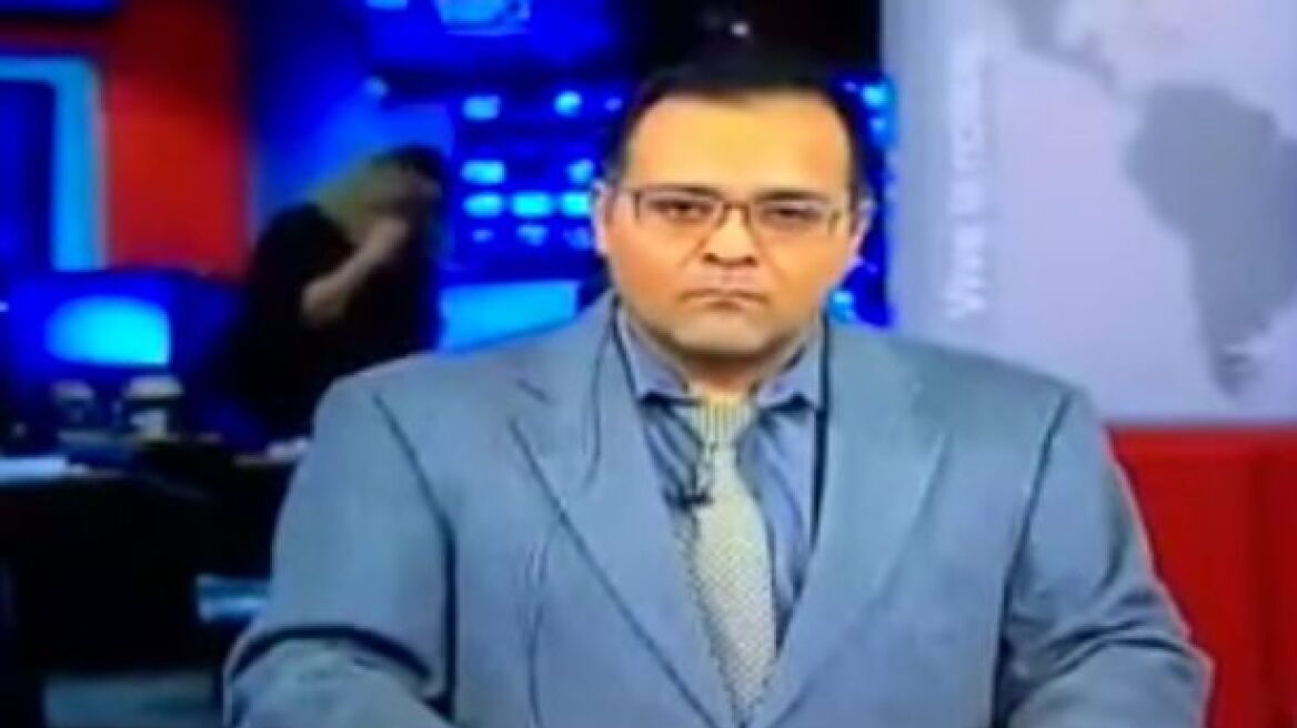 Βίντεο: Παρουσιαστής του CNN έφυγε on air μετά τις συνεχόμενες γκάφες του για τον θάνατο του Κάστρο