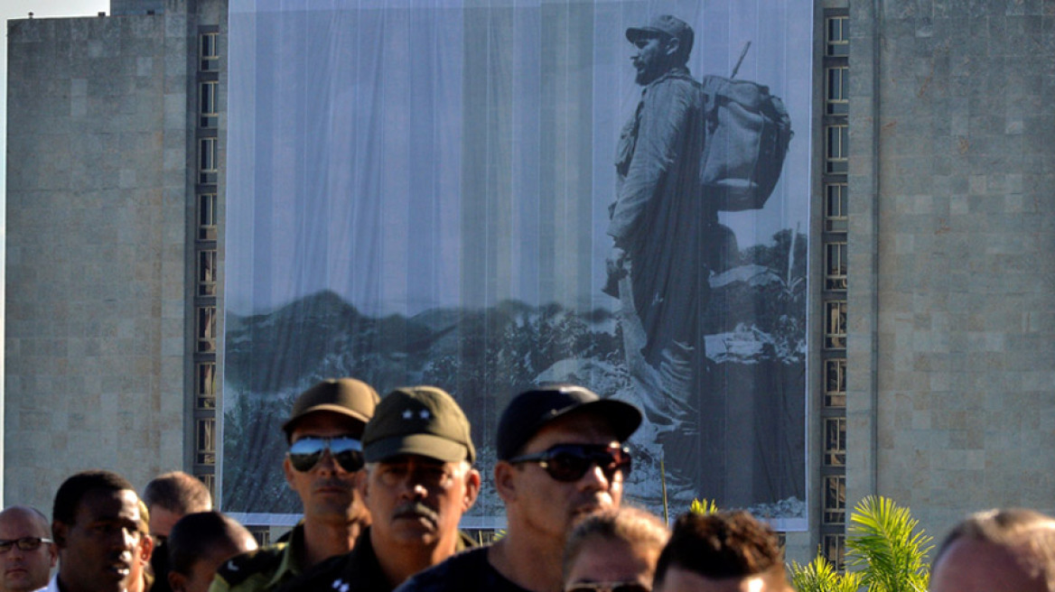 Στην Plaza de la Revolucion ο ύστατος φόρος τιμής των Κουβανών στον Κάστρο