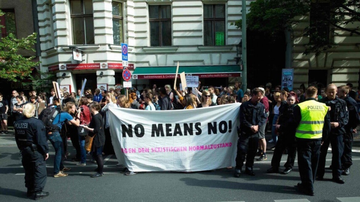 Έρευνα-σοκ: Ένας στους τέσσερις Ευρωπαίους δικαιολογεί τον βιασμό