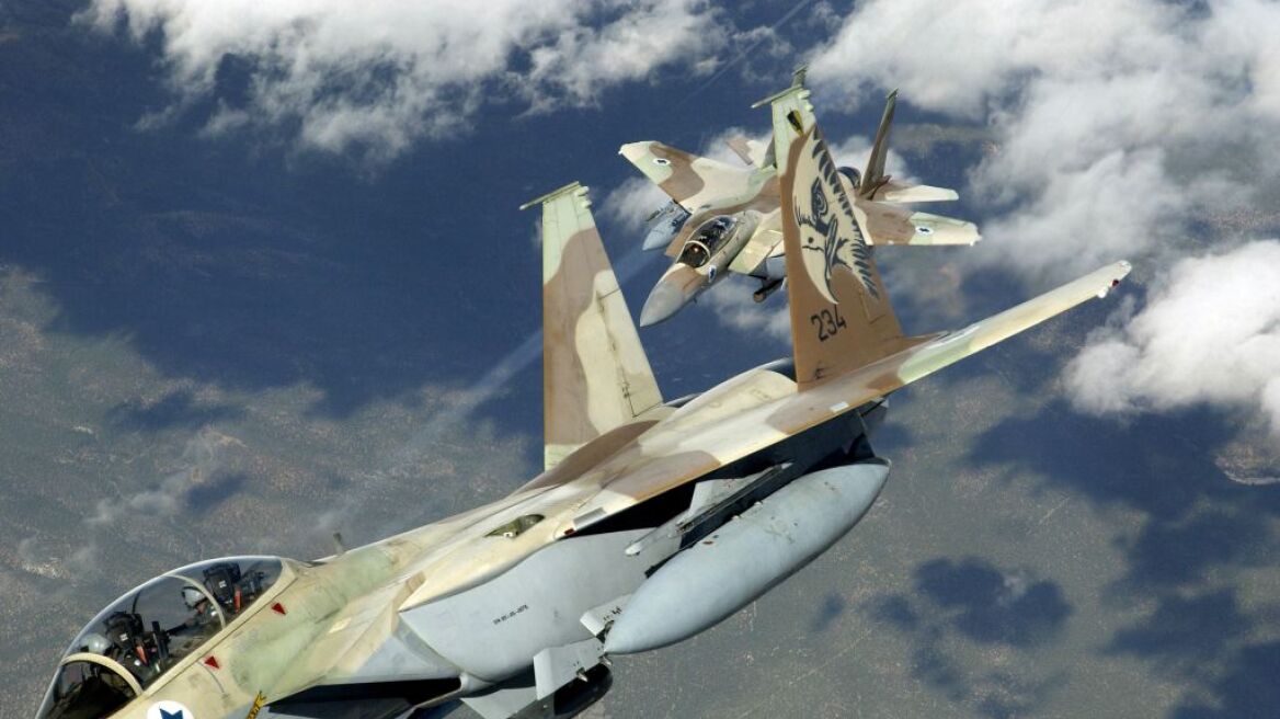 Πολεμικά αεροσκάφη του Ισραήλ εκτόξευσαν πυραύλους προς τη Δαμασκό
