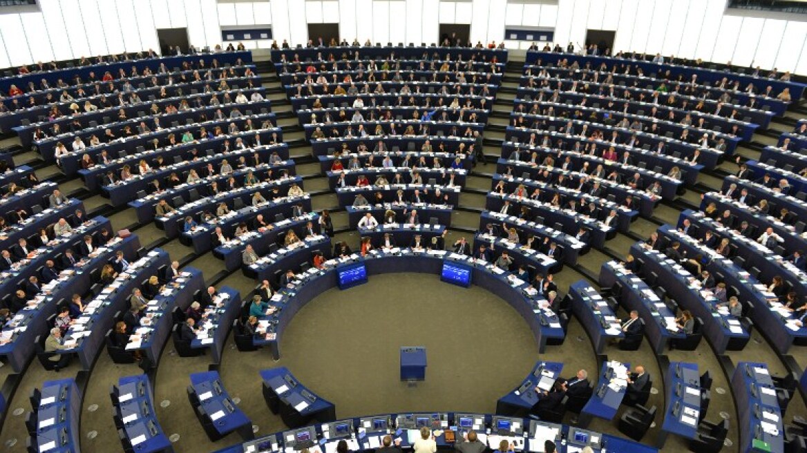 Υπέρ της επαναφοράς των συλλογικών διαπραγματεύσεων ομάδα του Ευρωκοινοβουλίου