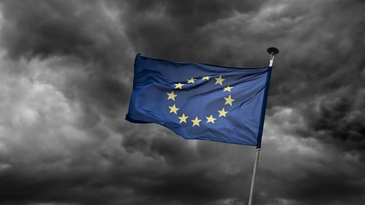 Deutsche Welle: Κίνδυνος αναζωπύρωσης της ευρωκρίσης