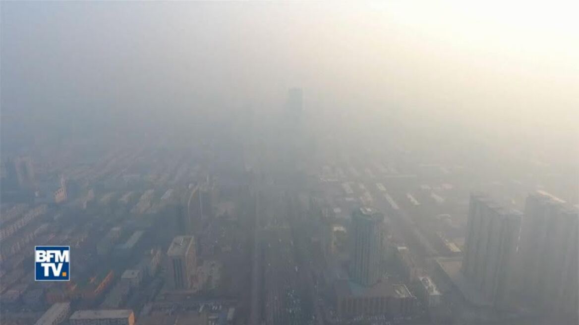 Δείτε βίντεο: Το νέφος πνίγει πάλι την Κίνα - Πόλεις «φαντάσματα» 