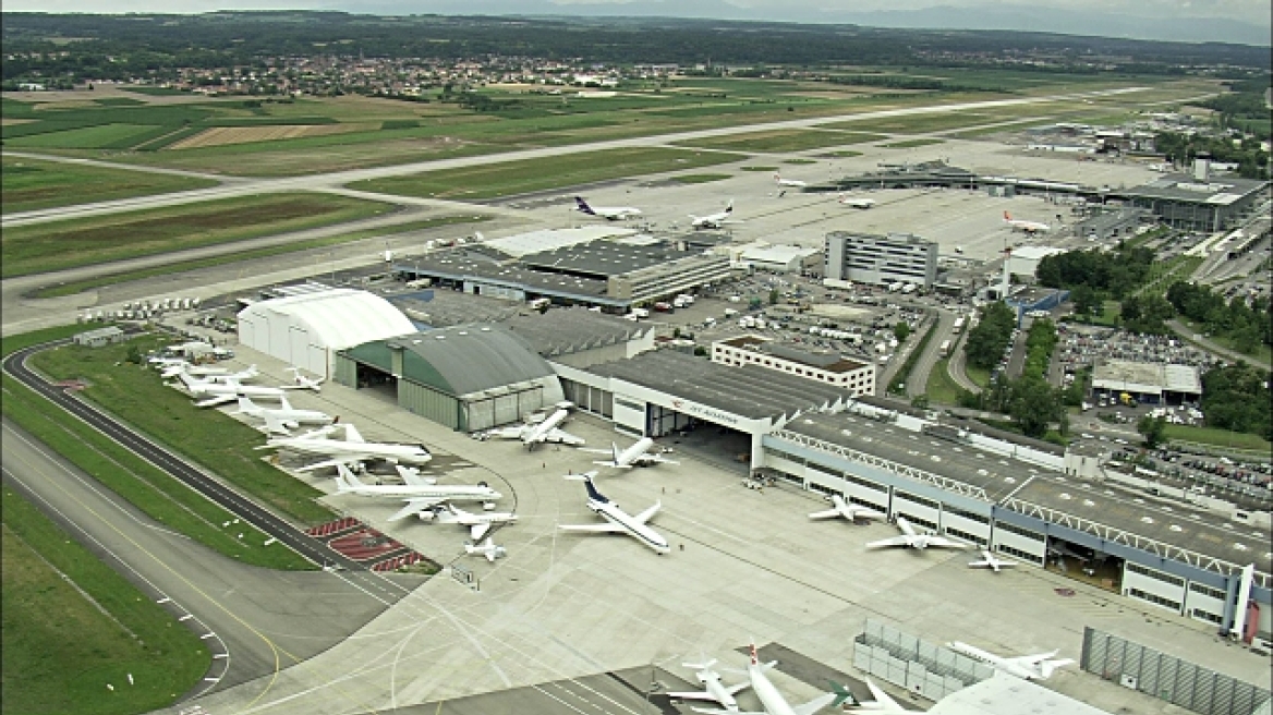 Κλειστό το αεροδρόμιο της Βασιλείας λόγω συντριβής μικρού αεροσκάφους