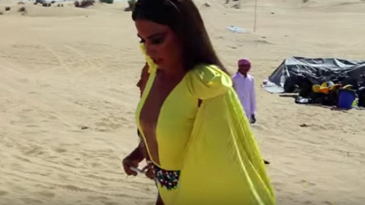 Bikini-clad Katerina Stikoudi causes panic in Dubai streets (video)
