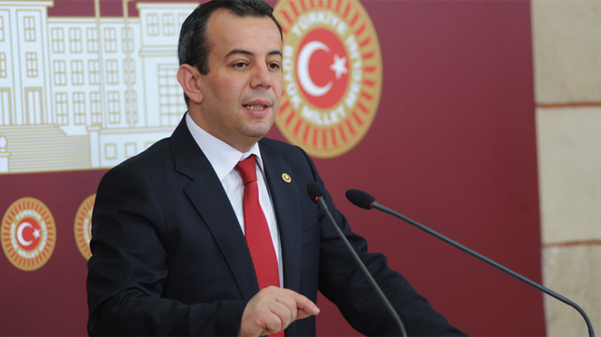 Τούρκος βουλευτής: Θα υψώσω στα νησιά την τουρκική σημαία και θα στείλω την ελληνική πίσω με κούριερ