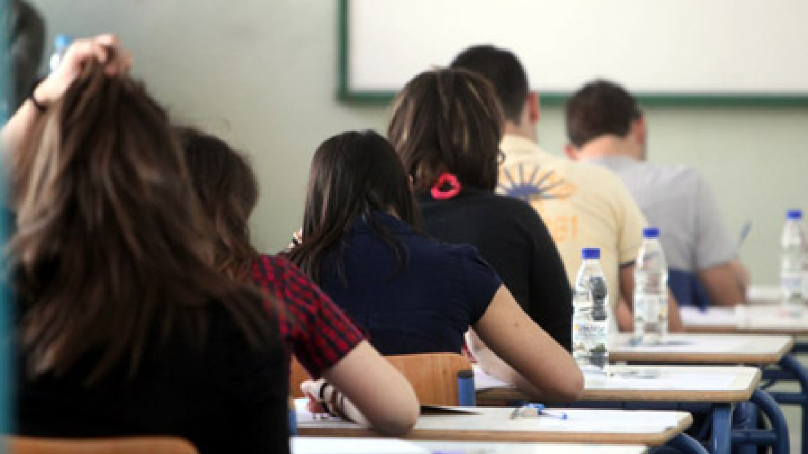 Απέτυχαν στα τεστ οι Έλληνες μαθητές - Κάτω από την βάση οι βαθμοί τους 