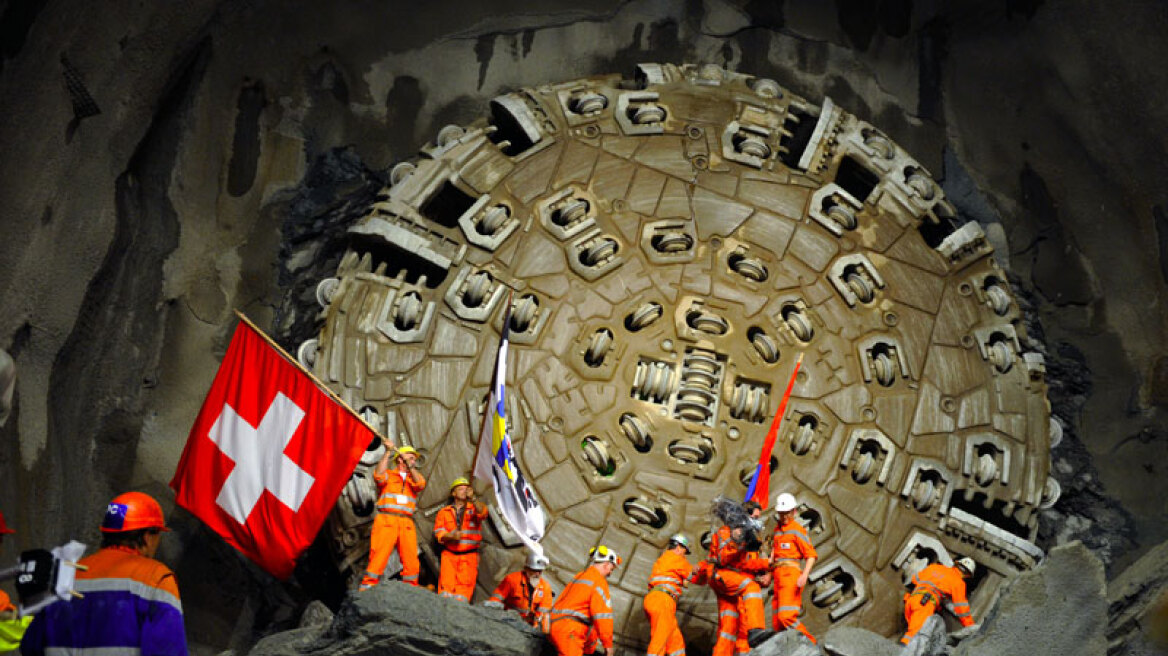 Ελβετία: Δόθηκε στην κυκλοφορία η μεγαλύτερη σήραγγα στον κόσμο που θεωρείται θαύμα της μηχανικής