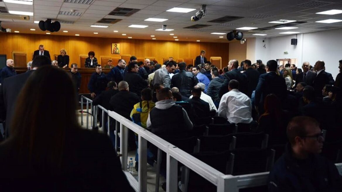 Μάρτυρας στη δίκη της ΧΑ: «Η ηγεσία γνώριζε για την επίθεση στο Πέραμα»
