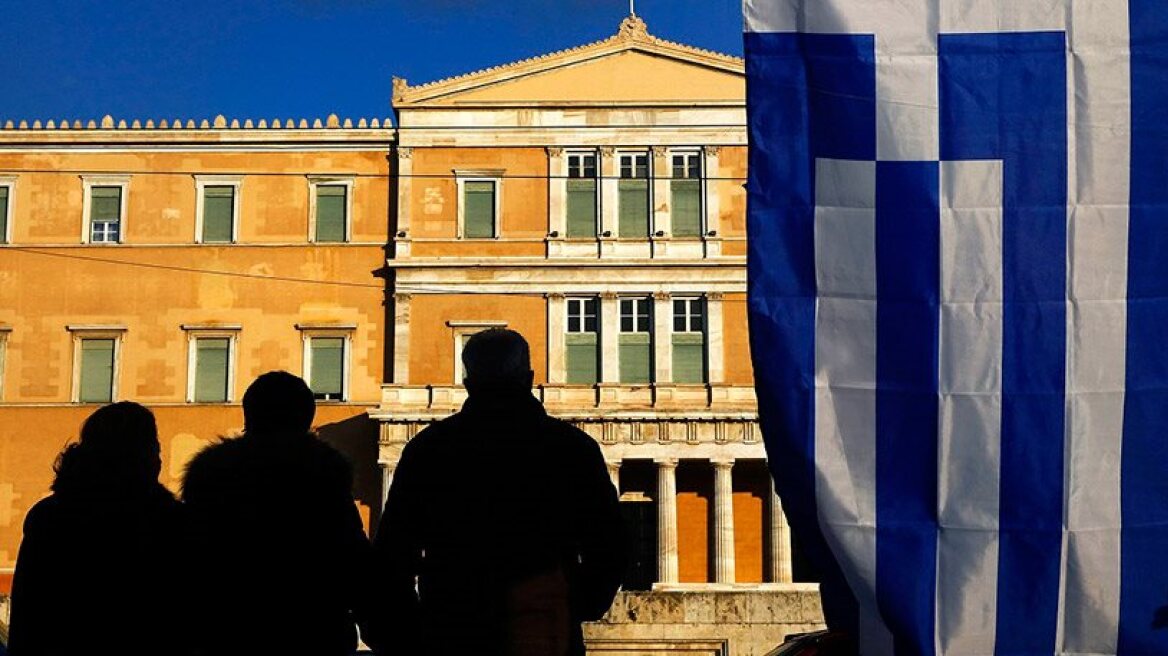Greeks the most pessimistic of all, OECD study shows