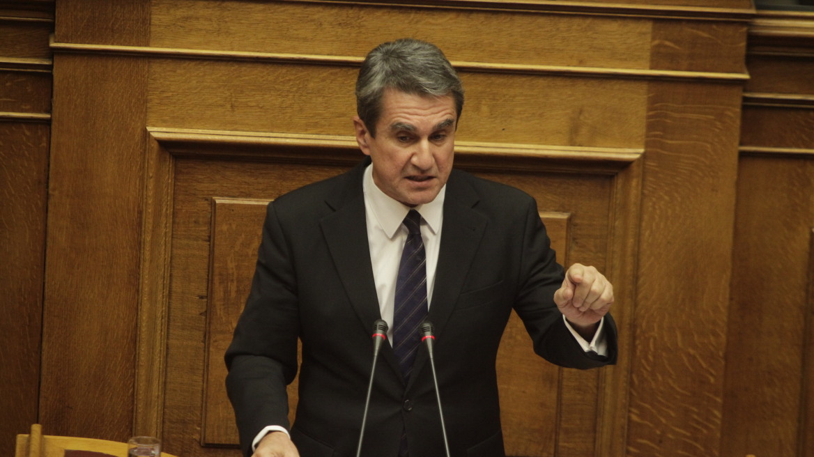 Λοβέρδος: Εκκωφαντική η σιωπή της κυβέρνησης για το θέμα με τα «φρουτάκια»