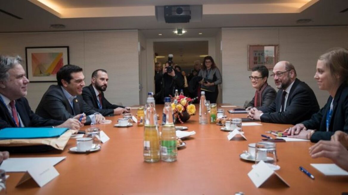 Greek PM in meeting with EP President Sculz