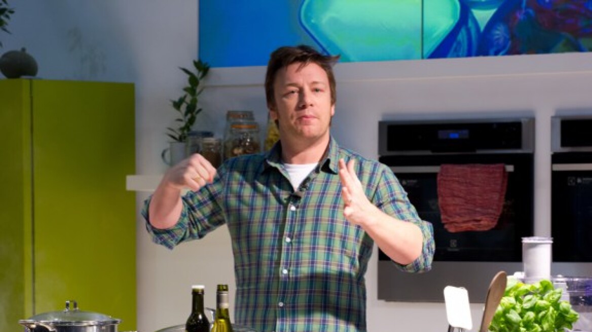Ο Jamie Oliver βάφτισε τους κουραμπιέδες πασχαλινούς!