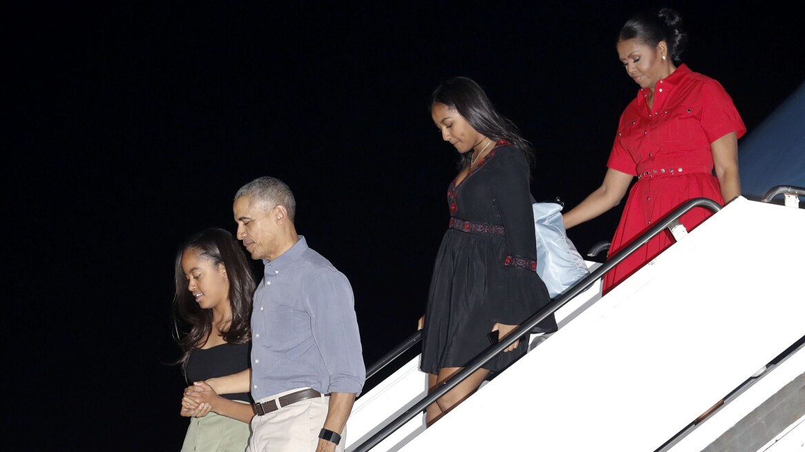 Ο Ομπάμα μας... αποχαιρετά από τη Χαβάη - Οι τελευταίες διακοπές και το αγαπημένο παγωτό  