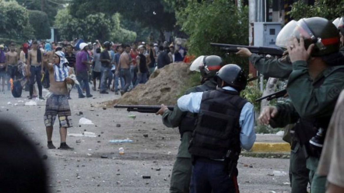 Χάος στη Βενεζουέλα: Λεηλασίες σε μαγαζιά – Εκατοντάδες συλλήψεις από τον Μαδούρο 