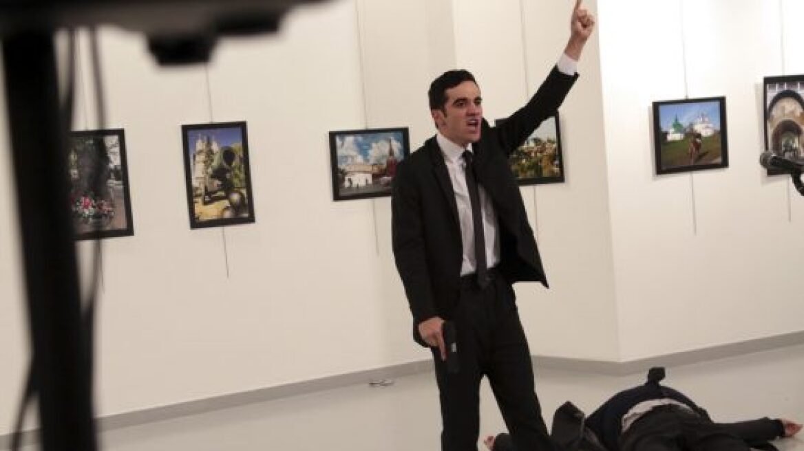 Ουκρανός βουλευτής αποκαλεί «ήρωα» το δολοφόνο του Ρώσου πρέσβη