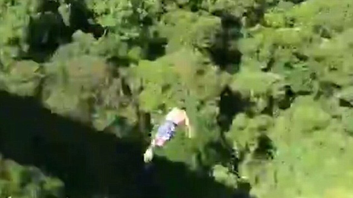 Τρομακτικό δυστύχημα σε bungee jumping: Το μακρύ καλώδιο προκάλεσε το θάνατο 36χρονου μπροστά στην οικογένειά του