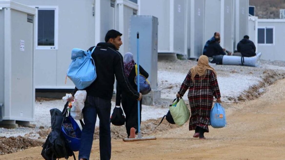  Chios: Solution at last for the refugee hotspot