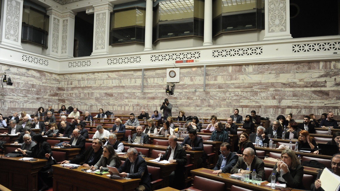 Βουλευτές του ΣΥΡΙΖΑ ζητούν διαγραφή προστίμων σε δημάρχους, περιφερειάρχες