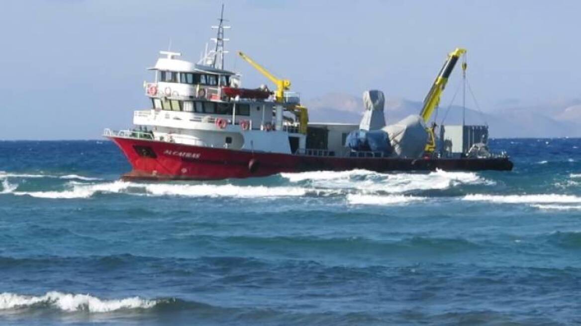 Βίντεο: Τουρκικό πλοίο προσάραξε έξω από την Κω λόγω βλάβης πηδαλίου