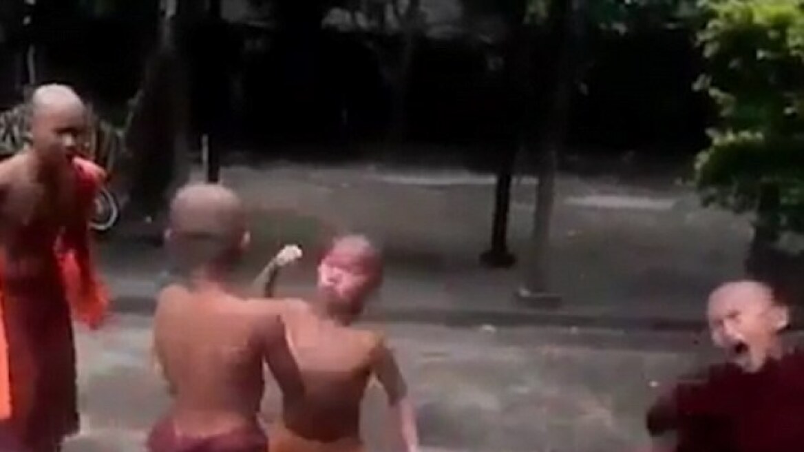 Εικόνες «Fight Club» με μικρά παιδιά σε μοναστήρι βουδιστών στην Ταϊλάνδη