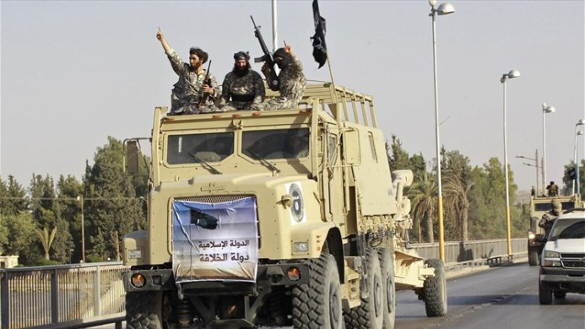 Telegraph: Κλιμακώνονται οι αεροπορικές επιδρομές κατά του ISIS στη Ράκα της Συρίας 