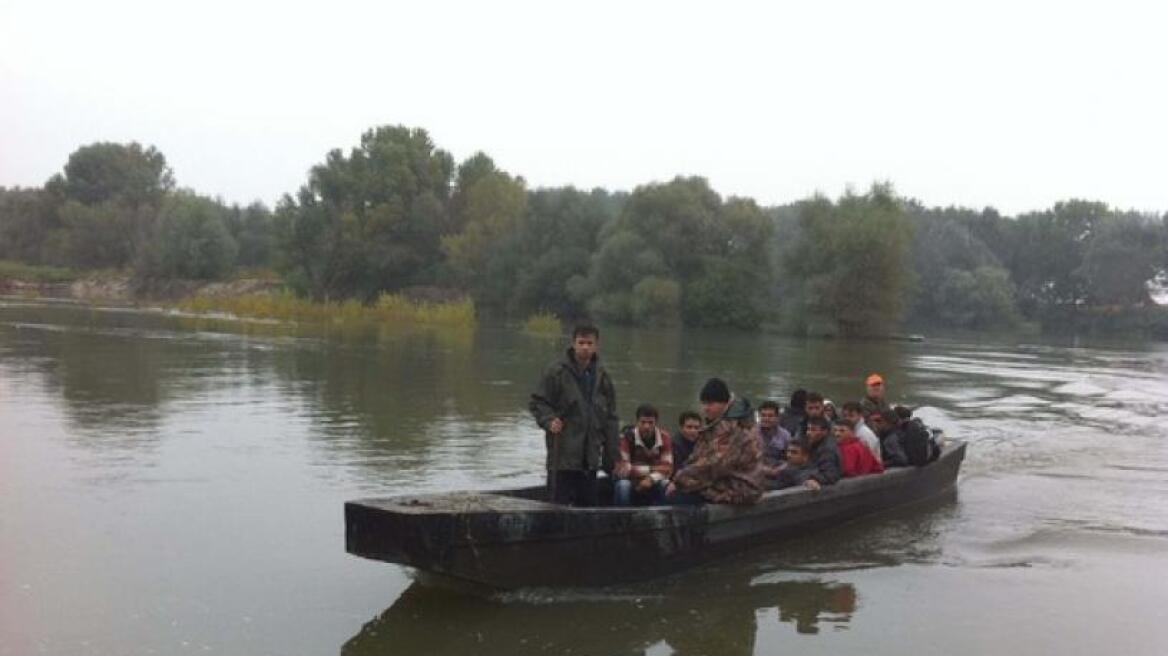 Αγωνία στον Έβρο για την «απελευθέρωση» εκατοντάδων μεταναστών από την Τουρκία
