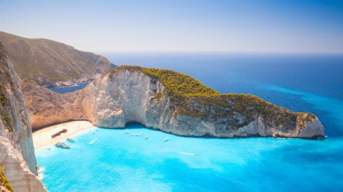Telegraph: Τα ελληνικά νησιά ταξίδι ζωής για τις οικογένειες Βρετανών το 2017