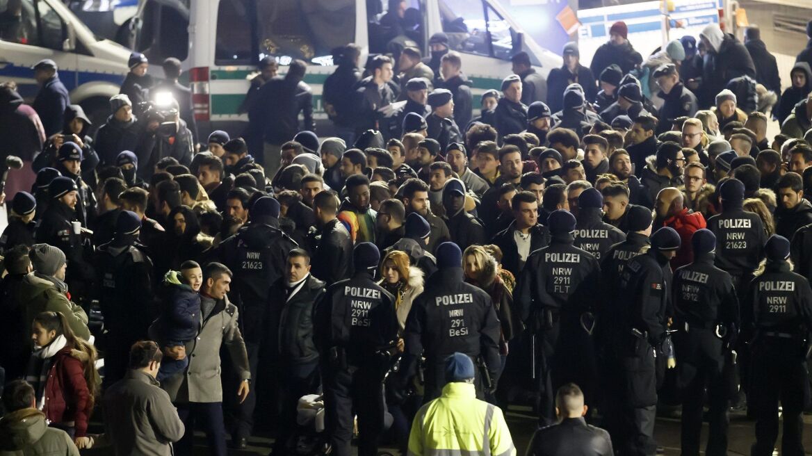 Γερμανία: Η αστυνομία αποσόβησε νέες μαζικές σεξουαλικές επιθέσεις στην Κολονία