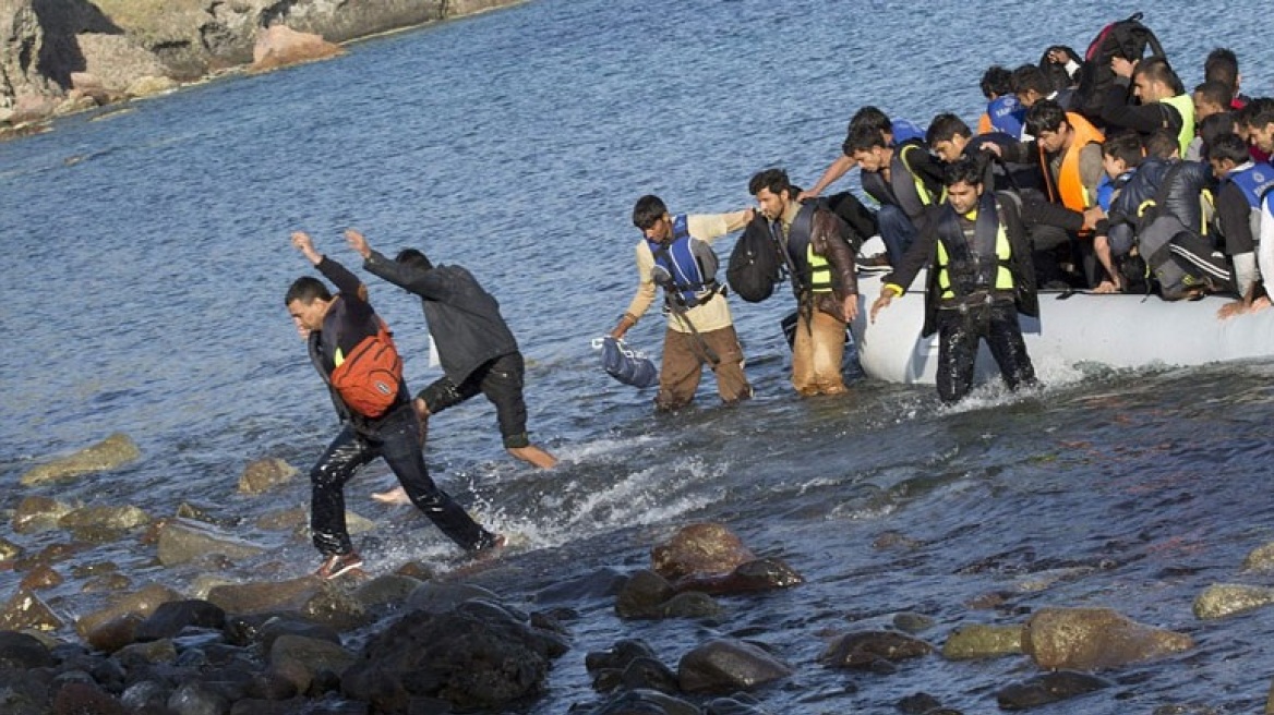 Προσφυγικό: 43 μετανάστες έκαναν «ποδαρικό» στη Χίο