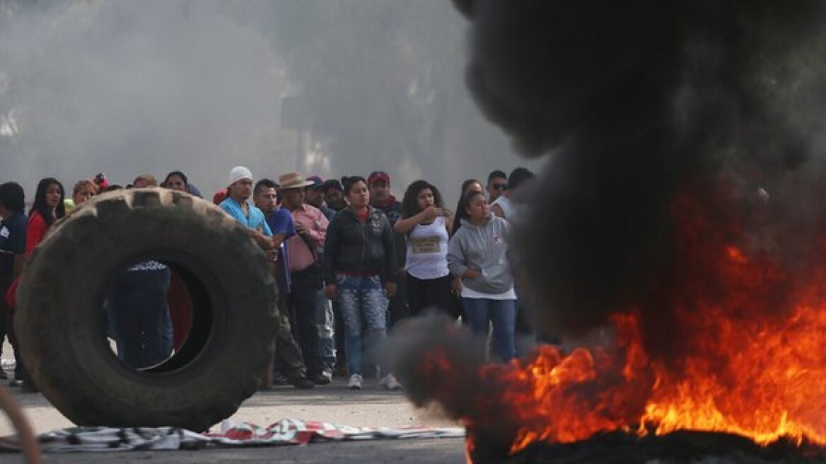 Μεξικό: Βίαια επεισόδια από την αύξηση στην τιμή της βενζίνης