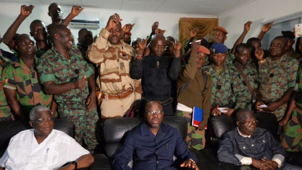 Ακτή Ελεφαντοστού: Απελευθερώθηκε μετά από δύο ώρες αιχμαλωσίας ο υπουργός Άμυνας