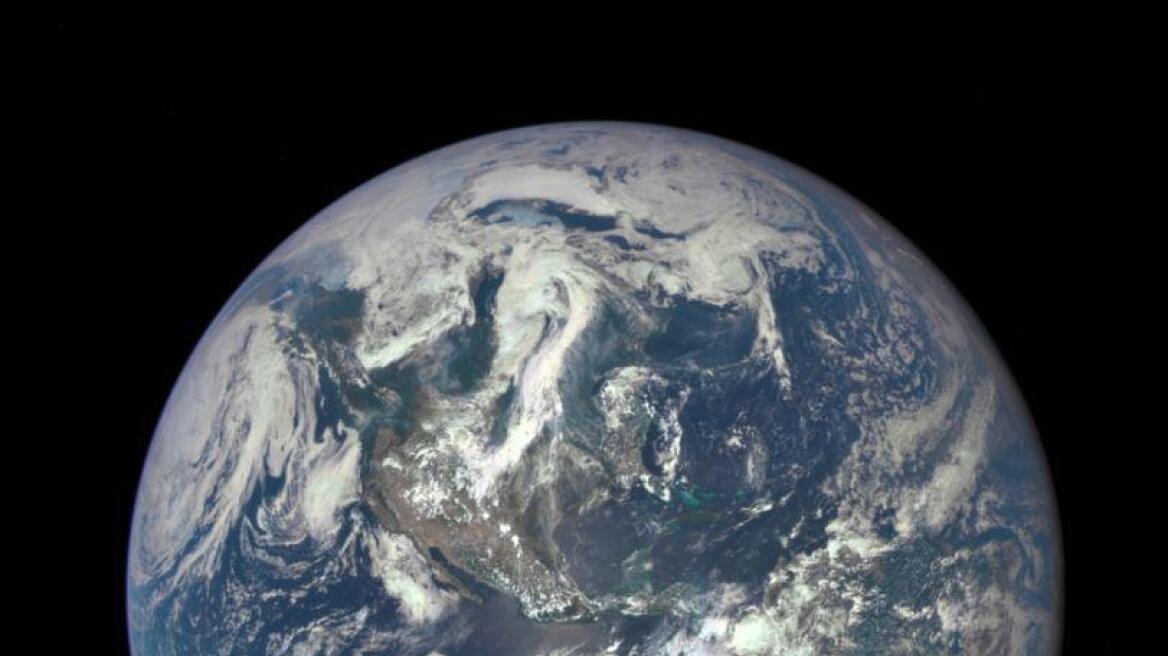 Εκπληκτική φωτογραφία της Γης από 200 εκατ. χλμ. μακριά!