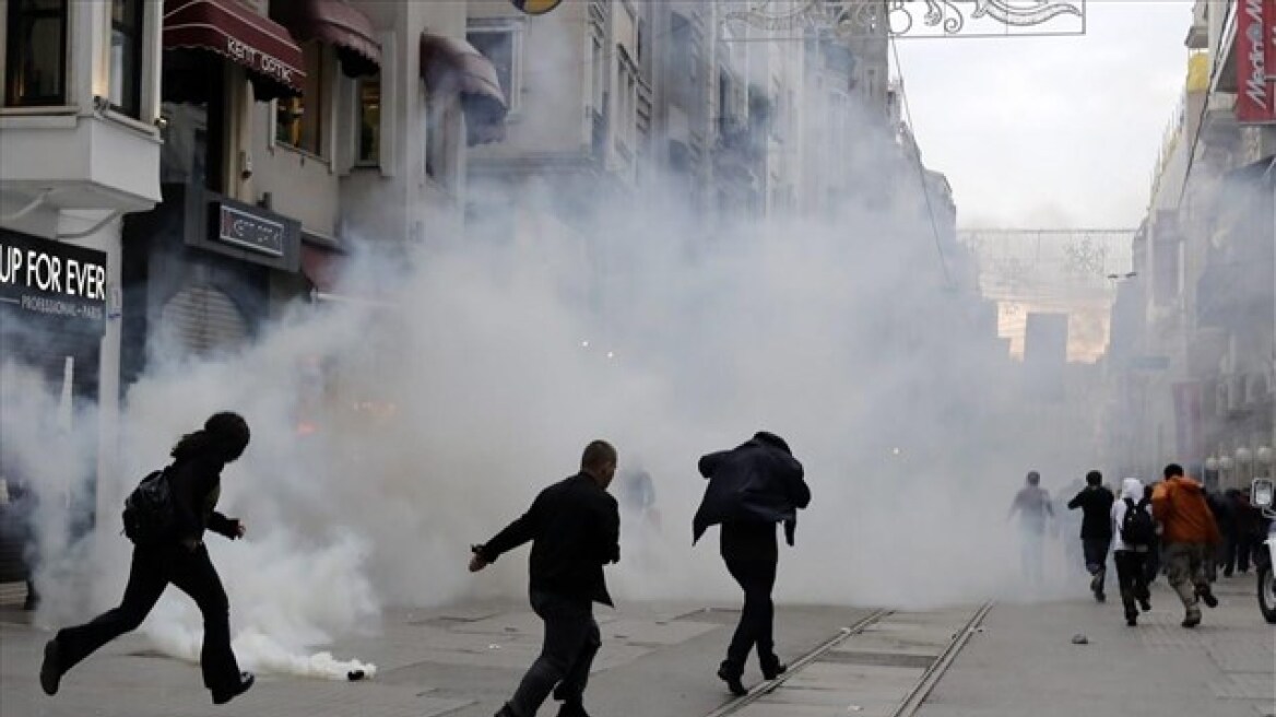 Τουρκία: Δακρυγόνα και αντλίες νερού ενάντια σε διαδηλωτές