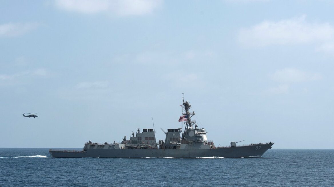 Αμερικανικό πλοίο άνοιξε πυρ εναντίον τριών ιρανικών στον Περσικό Κόλπο