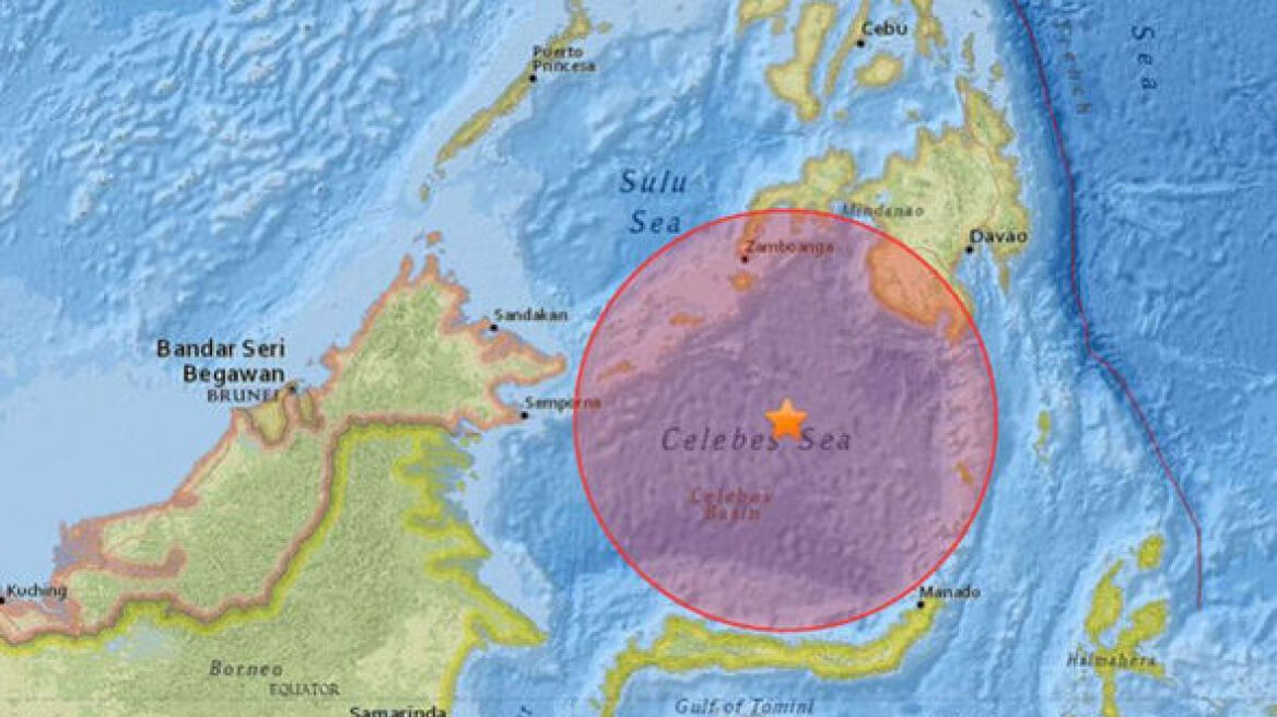 A big 7.3 magnitude earthquake strikes between Philippines and Indonesia