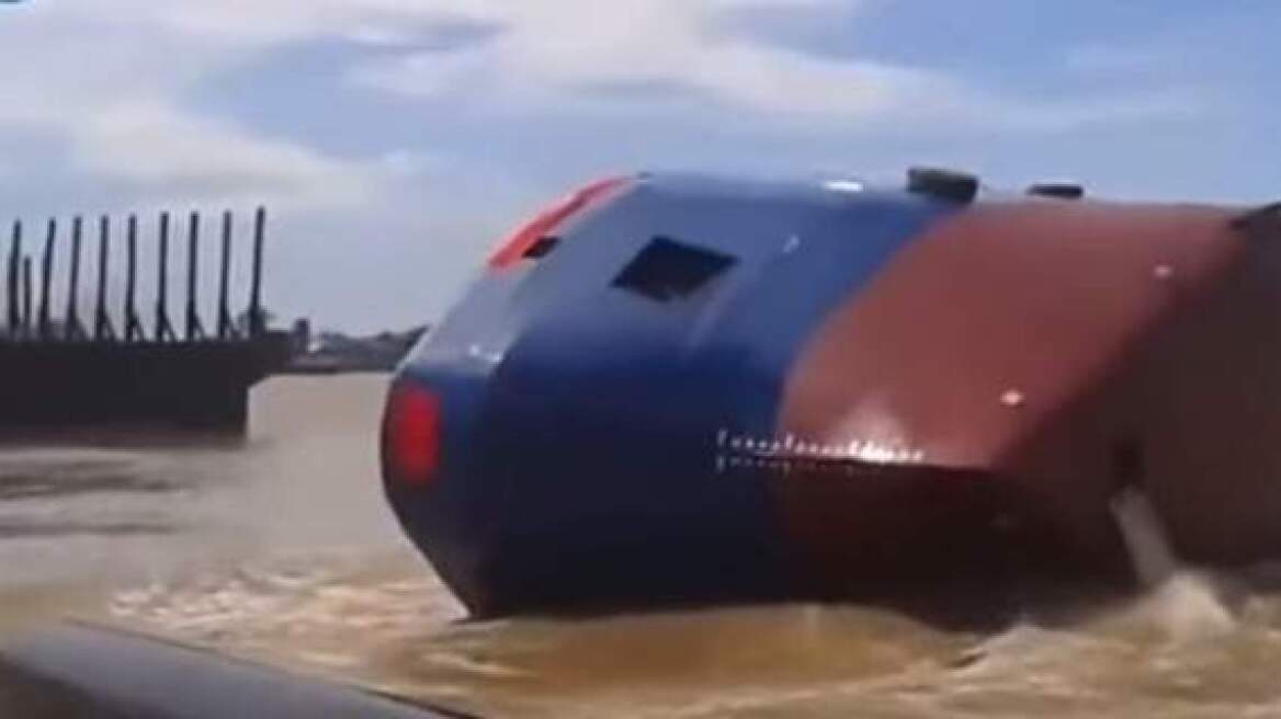 Oops! This ship didn’t exactly float!… (HILARIOUS VIDEO)