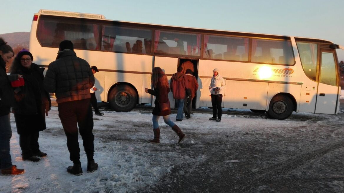 Θεσσαλονίκη: Σε ξενοδοχεία οι πρόσφυγες που έμεναν σε σκηνές στο Βαγιοχώρι