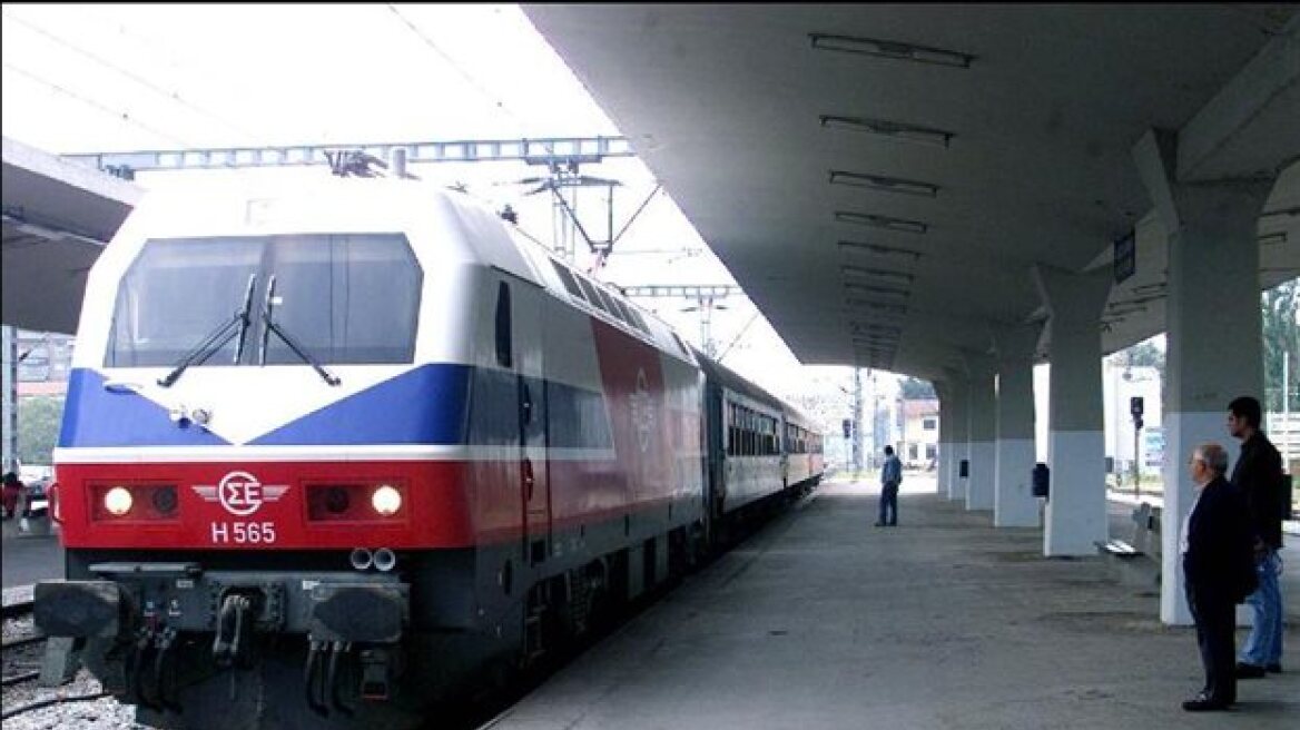 Ταλαιπωρία για εκατοντάδες επιβάτες: Αποκαταστάθηκε η βλάβη στο Intercity Θεσσαλονίκη - Αθήνα 