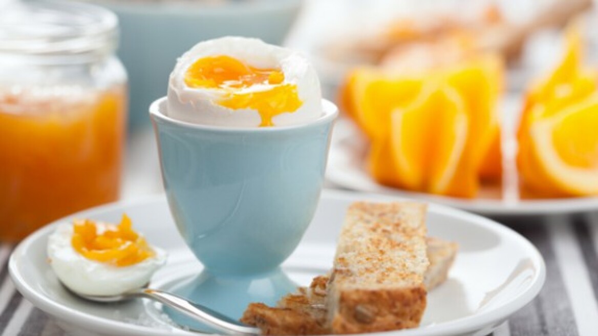 Νέα έρευνα: Τα αβγά το πρωί κάνουν καλό στον εγκέφαλο!