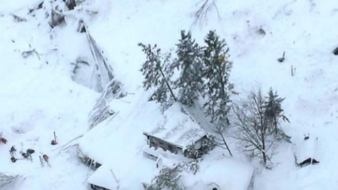 Italy avalanche: ‘Many dead’ found in hotel hit by avalanche in Abruzzo after powerful earthquakes