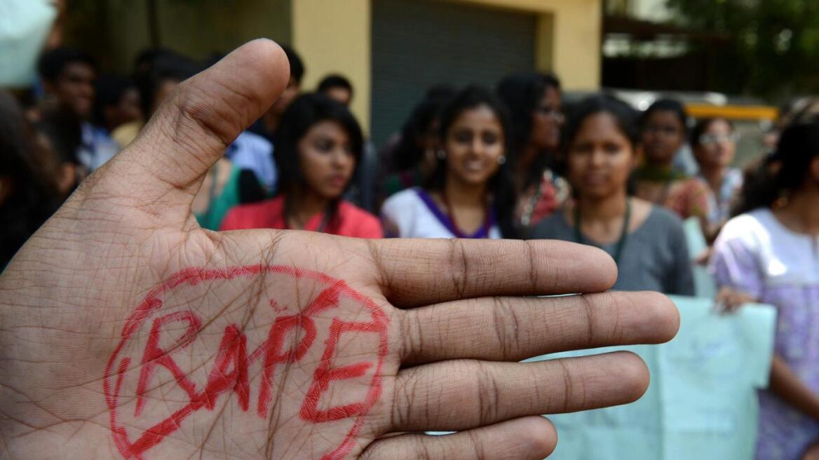 Φρίκη στην Ινδία: Διευθυντής σχολείου και τρεις καθηγητές βίασαν ομαδικά 12χρονη!