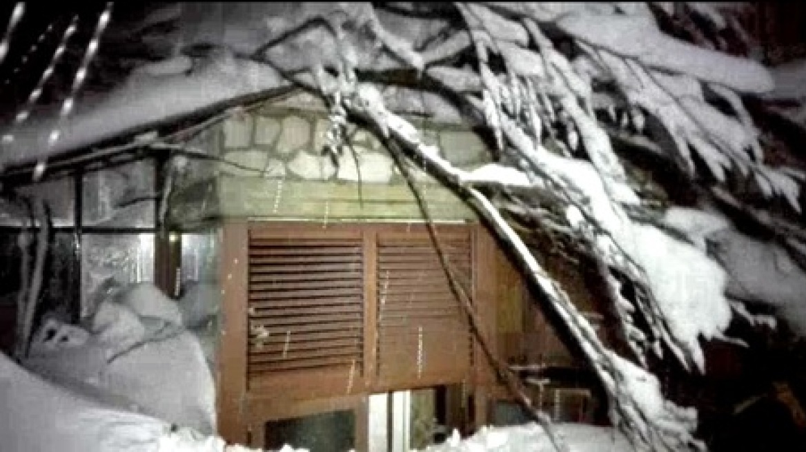 Ιταλία: Συγκλονιστική μαρτυρία επιζώντα από την χιονοστιβάδα - Πώς σώθηκε τυχαία