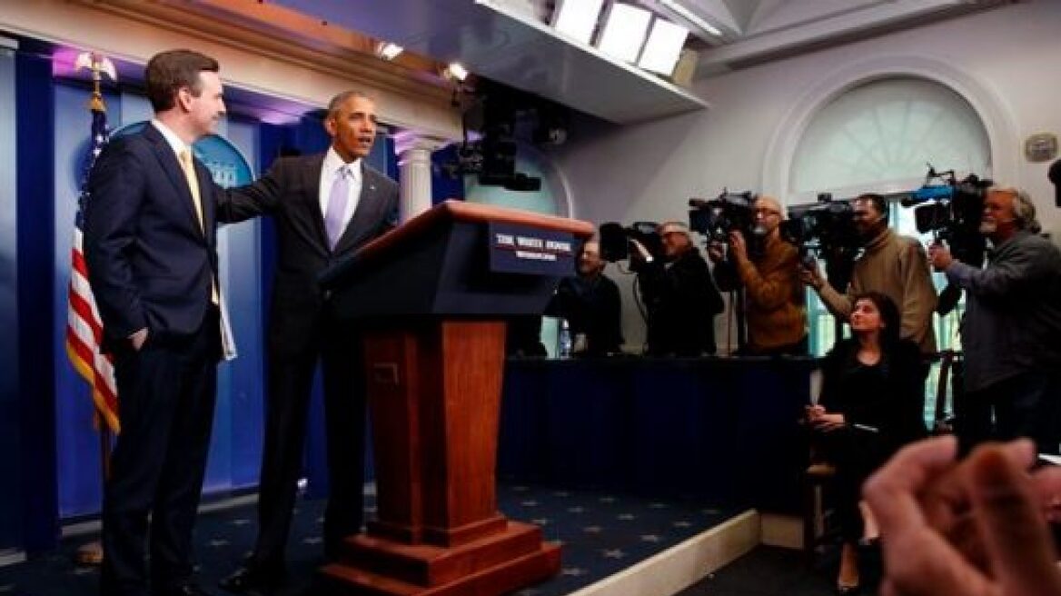 Δάκρυα και... κούτες στον Λευκό Οίκο: Η διοίκηση Ομπάμα πακετάρει και αποχωρεί