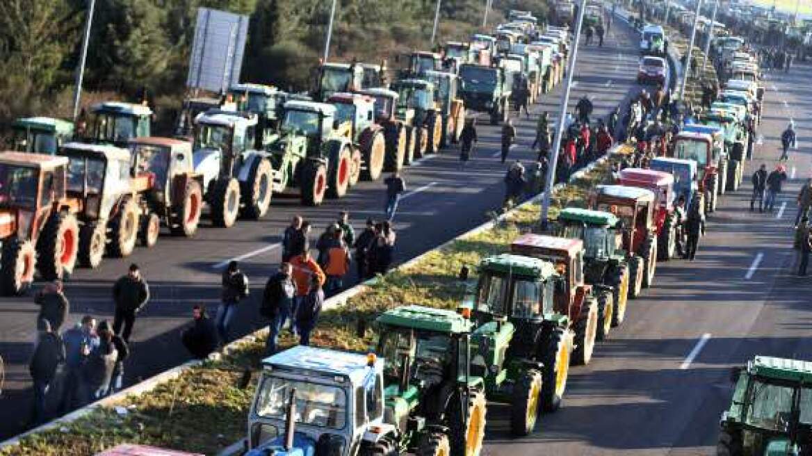 Με τα τρακτέρ στους δρόμους οι αγρότες της δυτικής Μακεδονίας τη Δευτέρα