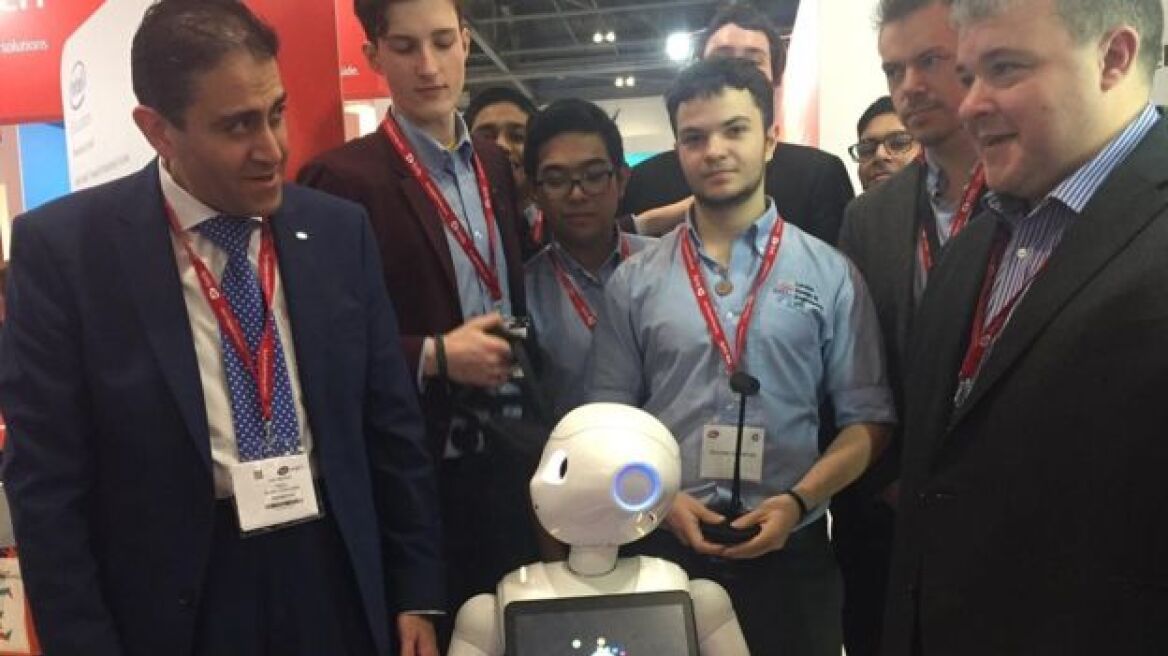 Κολέγιο στο Λονδίνο λειτουργεί με συμμαθητές... ρομπότ!