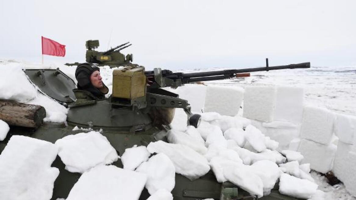 Απόβαση στην Αρκτική: Η Ρωσία φτιάχνει στρατιωτικές εγκαταστάσεις στο Βόρειο Πόλο