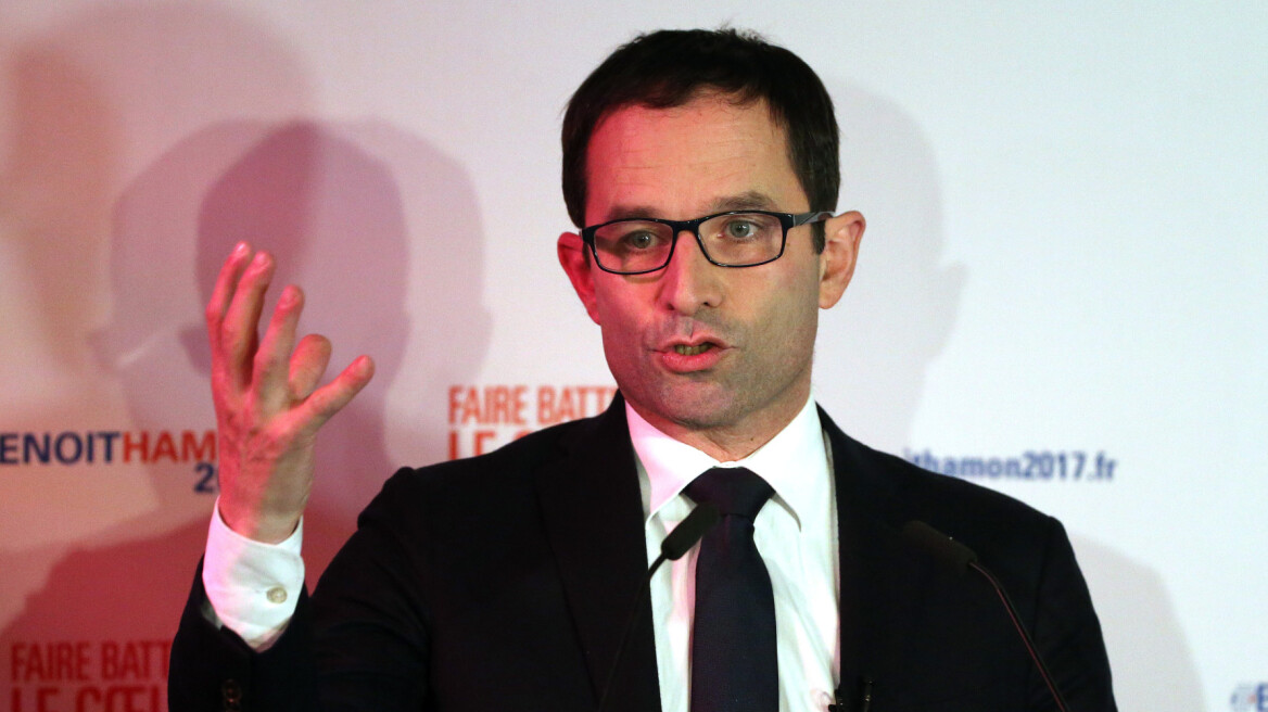 Γαλλία: Ο Αμόν νίκησε τον Βαλς και θα είναι ο υποψήφιος των Σοσιαλιστών στις προεδρικές εκλογές