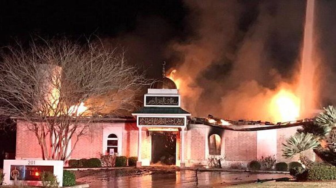 ΗΠΑ: Στις φλόγες τζαμί στο Τέξας - Δεύτερο περιστατικό μέσα σε λίγες μέρες