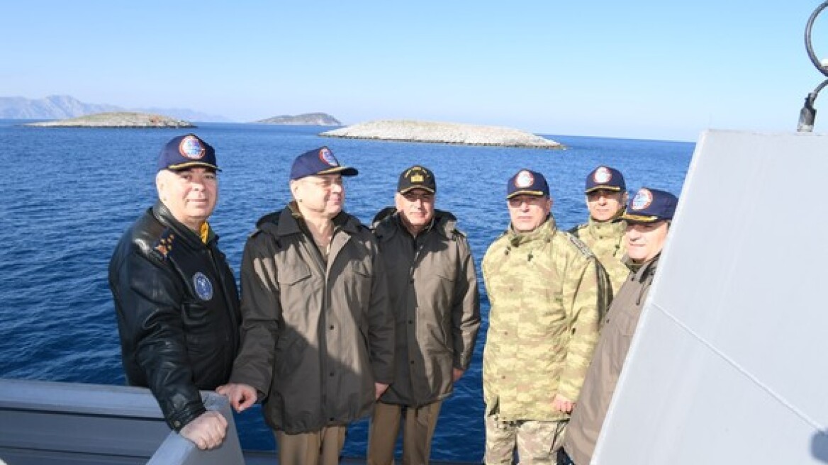 ΓΕΕΘΑ: Τα τουρκικά πλοία στα Ίμια παραβίασαν τα ελληνικά χωρικά ύδατα